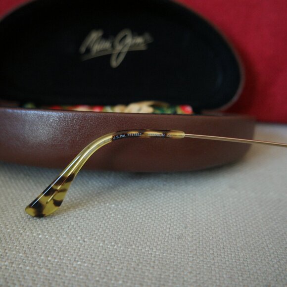 Maui Jim Baby Beach Aviator in Gold w/ Bronze Lens - Picture 12 of 13